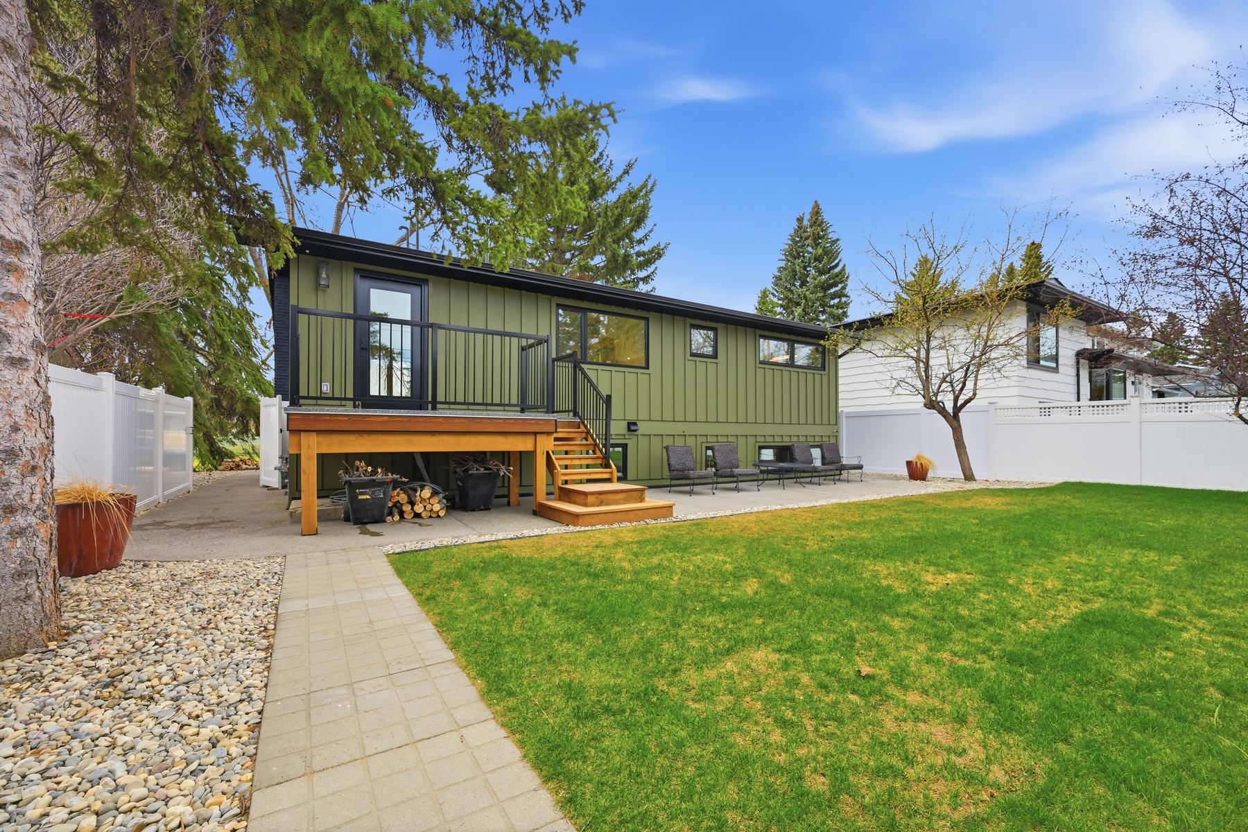 Rear yard — 1132 Lake Sylvan Place