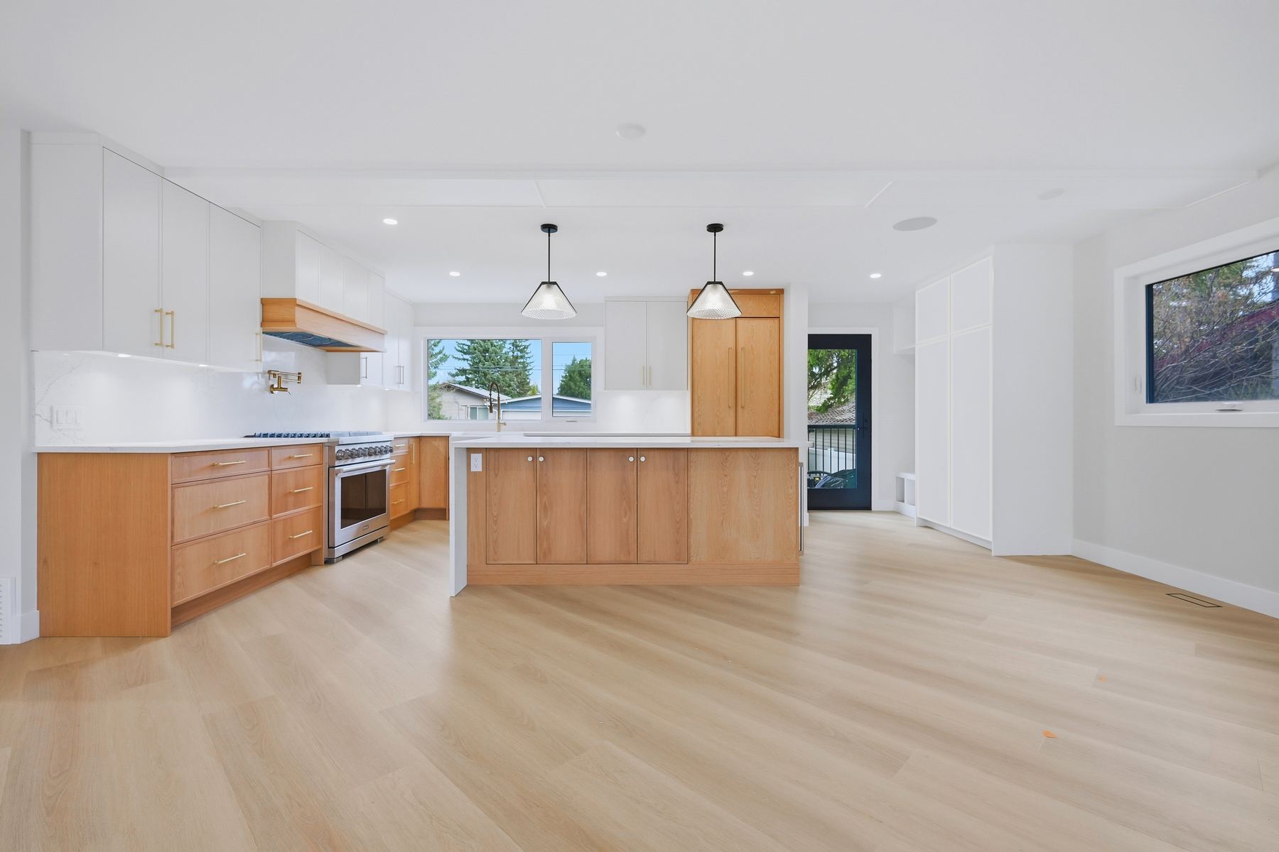 Interior — Lake Sylvan Place virtual tour preview